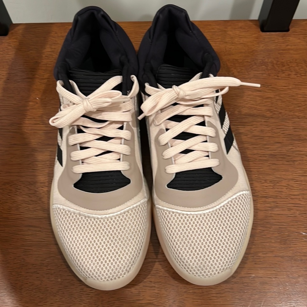 Good condition worn very few times cleaned up